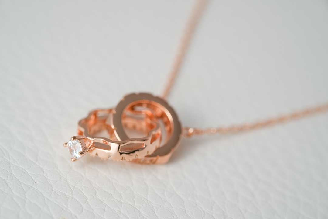 Rose gold - The romance of gold, kissed by the sunset!