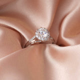 Eternal Glow - D1.00ct Moissanite 925 Silver Ring